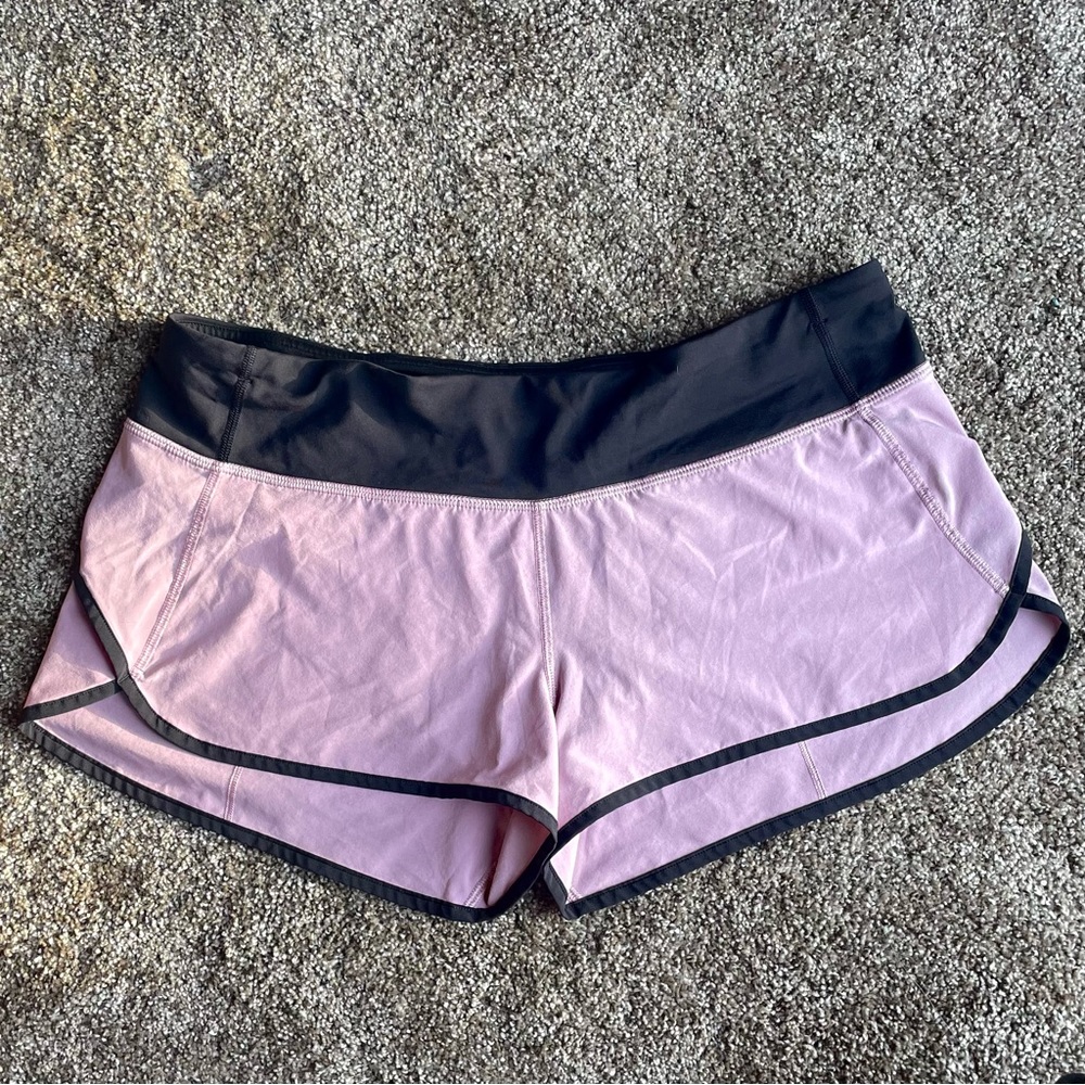 ♦️S O L D♦️ Lululemon Athletica Mauve 2.5” Speed Short Sz 10